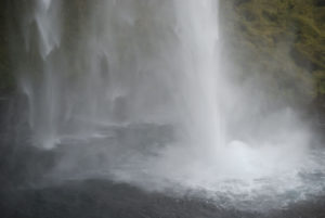Seljalandsfoss Waterfall, Iceland | Photography by Jenny SW Lee