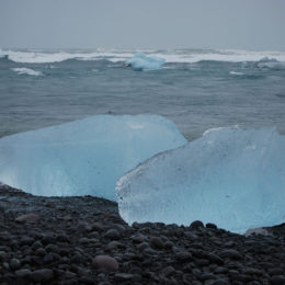 Diamond Beach in Iceland | Photography by Jenny SW Lee